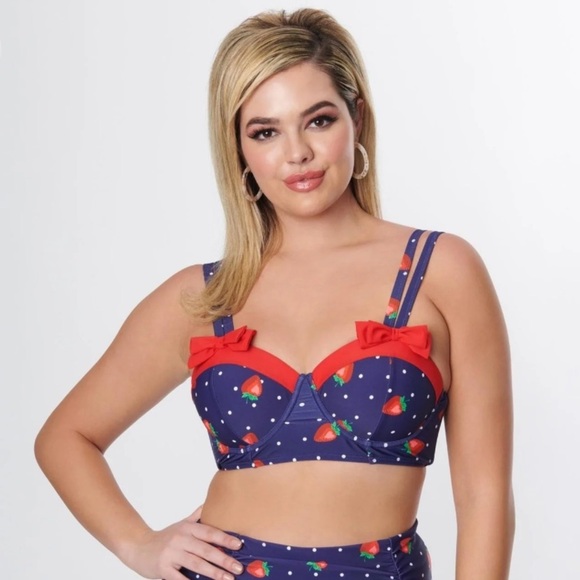 Unique Vintage Navy Strawberry Pin Dot Bowed Over Retro Swim Top Size Medium - Picture 1 of 16